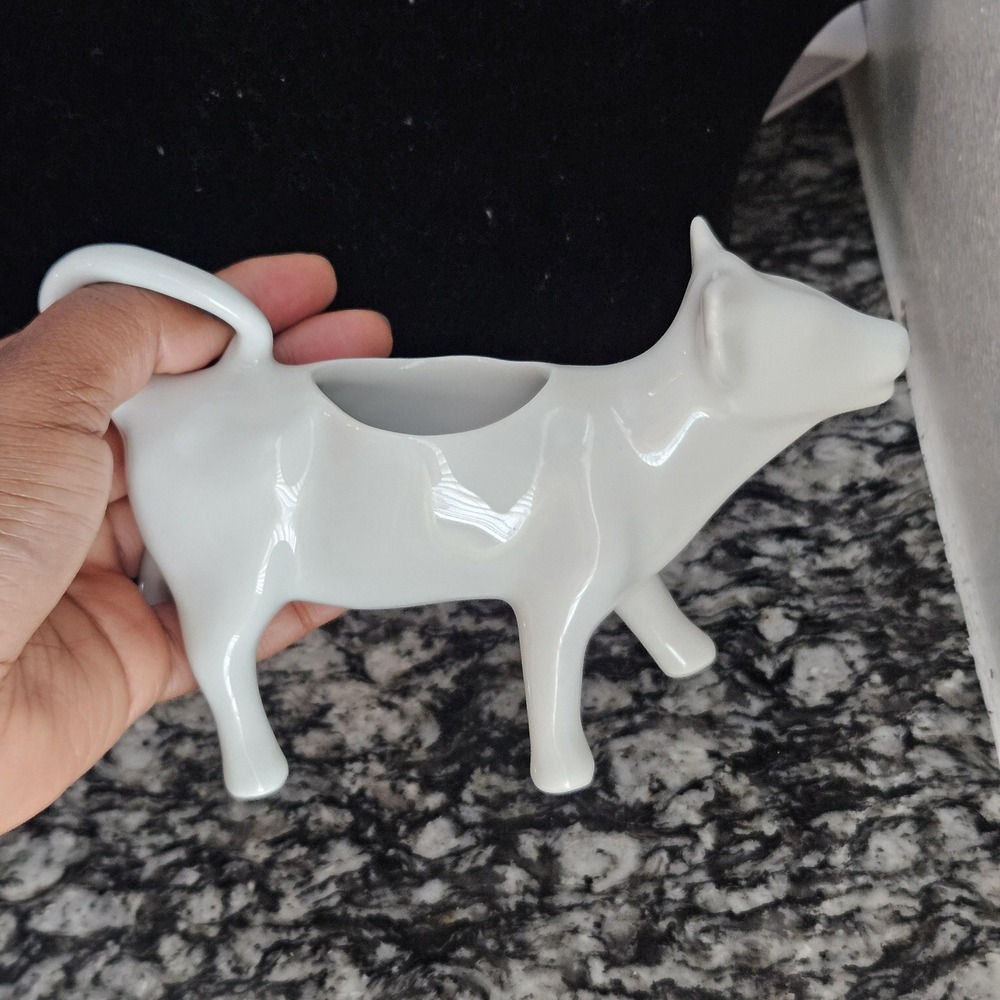 Vintage Apilco France‎ White Porcelain Cow Creamer Minimalist Serverware 100ml